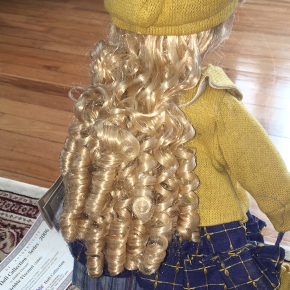 Debbie Visconti Porcelain Doll - Picture 4 of 5